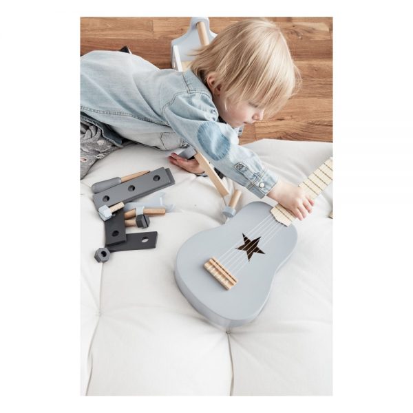 kids-concept_guitare-en-bois-2